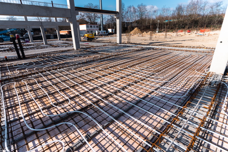 Principe de fonctionnement du chauffage par le sol avec treillis en béton